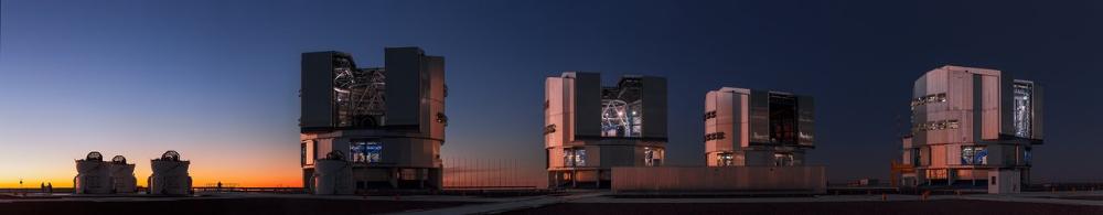Panoramic photograph captures the ESO Very Large Telescope (VLT) against a beautiful twilight on Cerro Paranal.